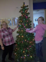 Projects for Simon Youth Foundation students spread cheer in and out of the classroom